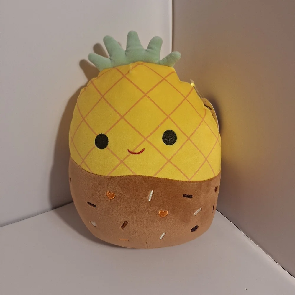 Squishmallow Maui the Chocolate Pineapple‎ Valentines Day 2025 NEW 10 inch FTM